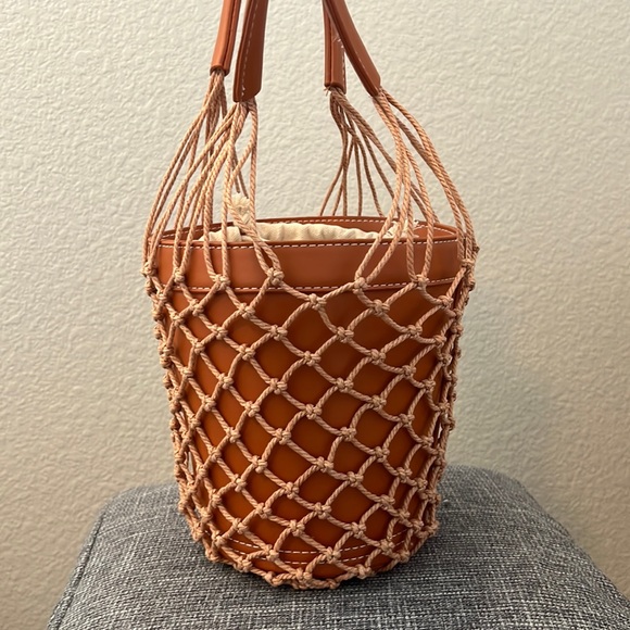 bucket bag - Picture 1 of 7